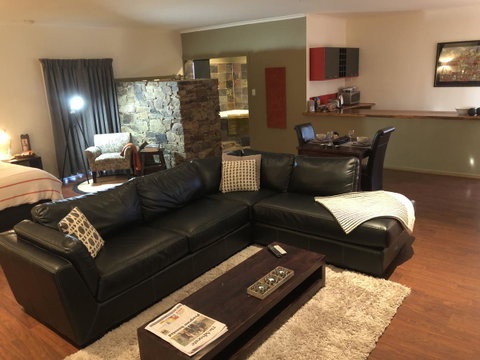 Minni Gums - Accommodation Broome 17
