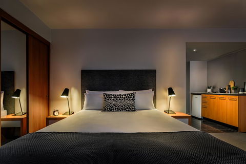 Punthill Apartment Hotel - Little Bourke - Accommodation Broome 4