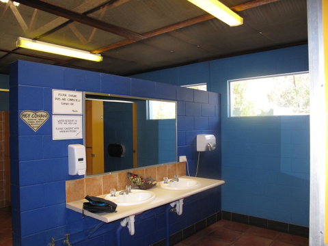Cool Bananas Backpackers - Accommodation Broome 44