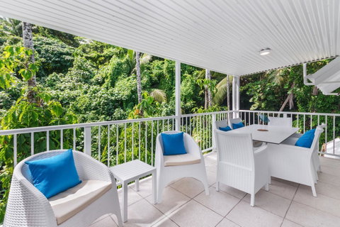 By The Sea Port Douglas - Accommodation Broome 7