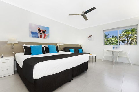 By The Sea Port Douglas - Accommodation Broome 15