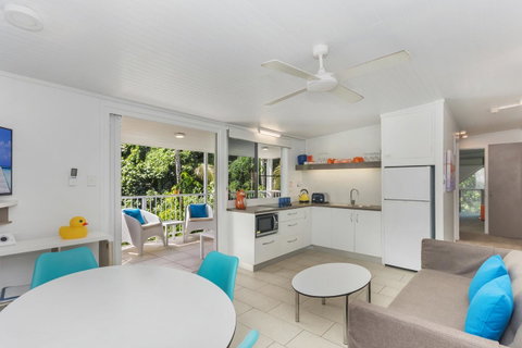 By The Sea Port Douglas - Accommodation Broome 8