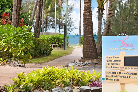 By The Sea Port Douglas - Accommodation Broome 26