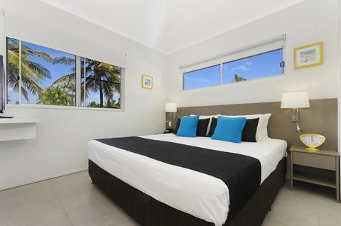 By The Sea Port Douglas - Accommodation Broome 17