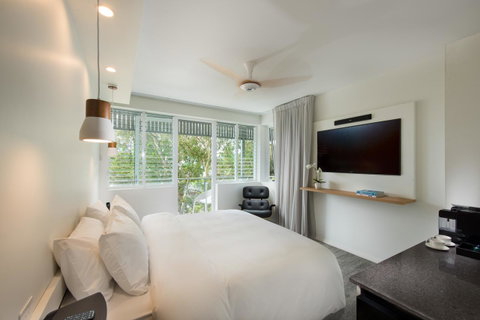 Heart Hotel And Gallery Whitsundays - Accommodation Broome 3