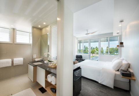Heart Hotel And Gallery Whitsundays - Accommodation Broome 2