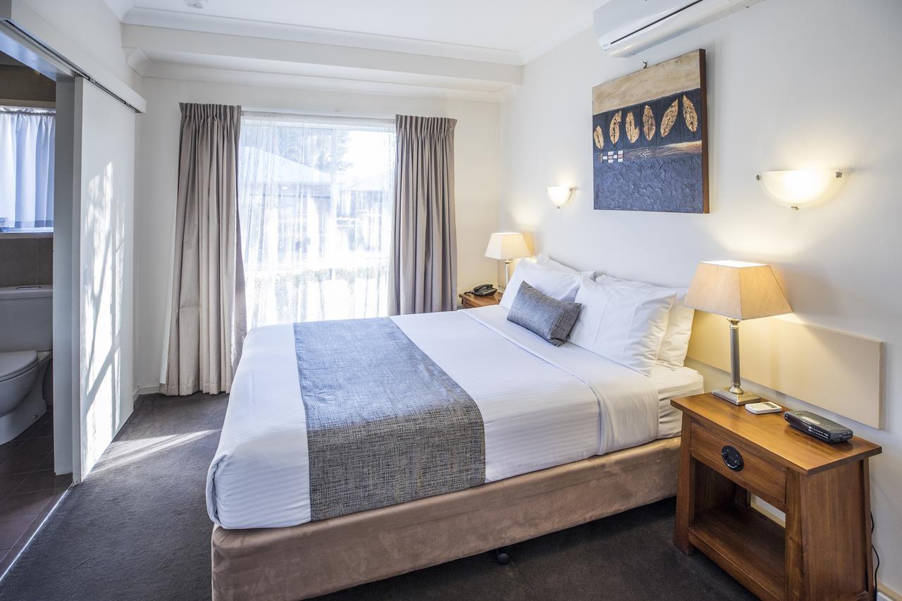 Emerald QLD Accommodation Broome