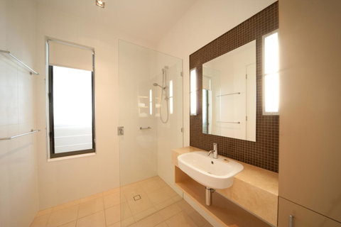 The Boathouse Apartments - Accommodation Broome 13