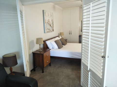 Airlie Seaview Apartments - Accommodation Broome 3