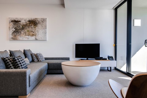 Iconic Kirra Beach Resort - Accommodation Broome 3