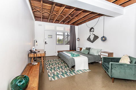 The Pink Hotel Coolangatta - Accommodation Broome 23