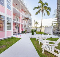 The Pink Hotel Coolangatta - Accommodation Broome