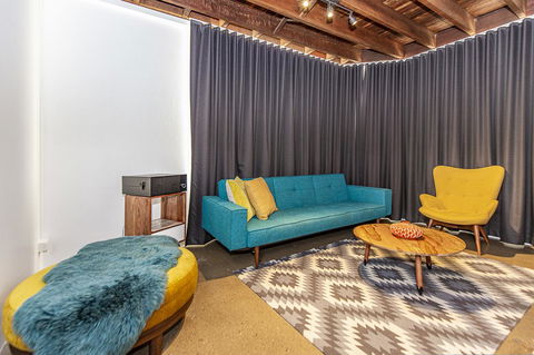 The Pink Hotel Coolangatta - Accommodation Broome 21