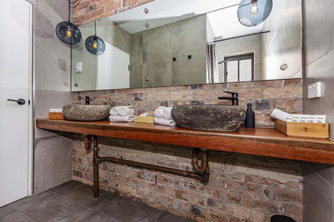 The Pink Hotel Coolangatta - Accommodation Broome 9