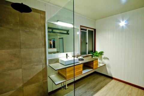 The Summit 1770 - Accommodation Broome 1