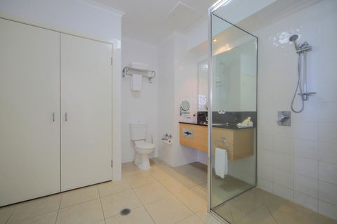 Mantra Mackay - Accommodation Broome 21