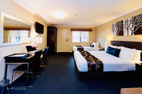 Ambassador On Ruthven - Accommodation Broome 22
