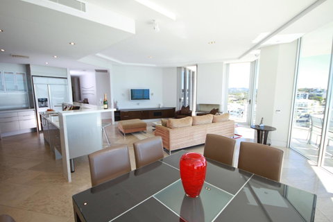 Oceans Mooloolaba - Accommodation Broome 25