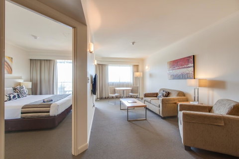 Central Cosmo Apartment Hotel - Accommodation Broome 2