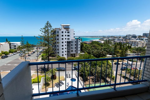 Burgess @ Kings Beach Apartments - Accommodation Broome 24