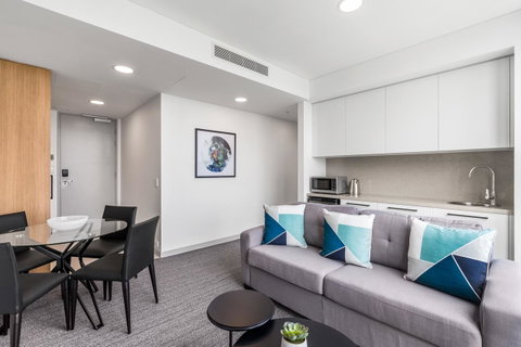 Essence Suites Taringa - Accommodation Broome 36