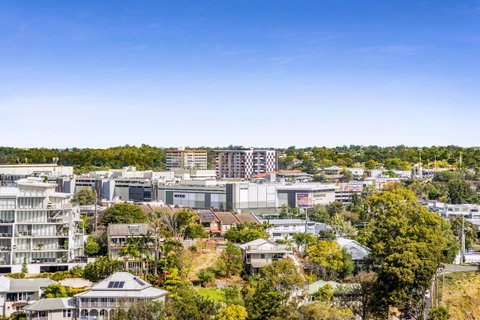 Essence Suites Taringa - Accommodation Broome 38
