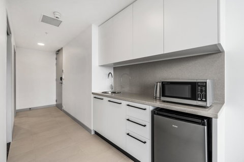 Essence Suites Taringa - Accommodation Broome 35
