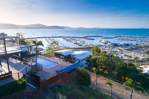 Nautilus On The Hill - Airlie Beach - Accommodation Broome 0