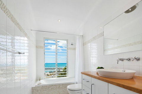 Nautilus On The Hill - Airlie Beach - Accommodation Broome 34