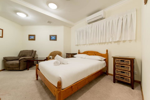 Paradise Penthouse At Waves - Airlie Beach - Accommodation Broome 14
