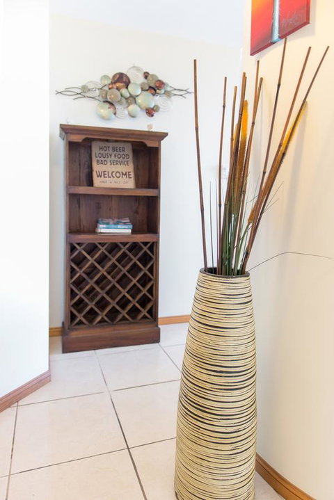 Paradise Penthouse At Waves - Airlie Beach - Accommodation Broome 18