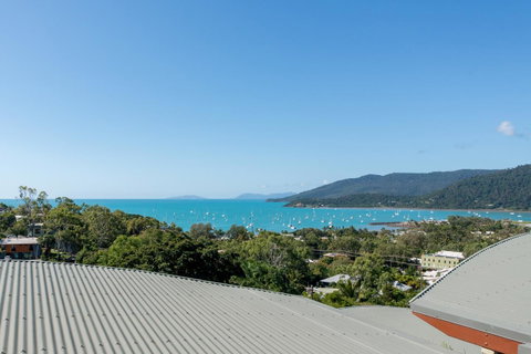 Paradise Penthouse At Waves - Airlie Beach - Accommodation Broome 31