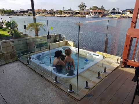 Waterside Resort Style - Accommodation Broome 3