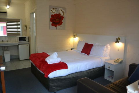 Wattle Motel - Accommodation Broome 0