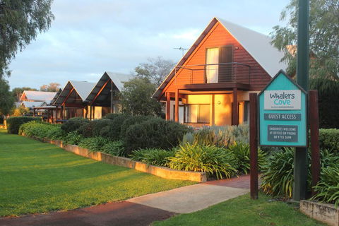 Whalers Cove Villas - Accommodation Broome 0