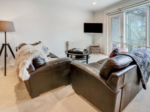 Whistler 5 - Accommodation Broome 2