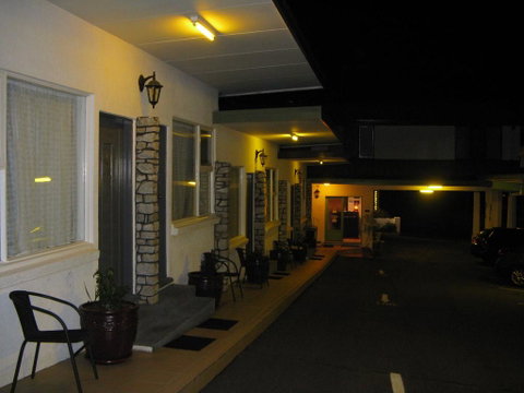 White Manor Motel - Accommodation Broome 0