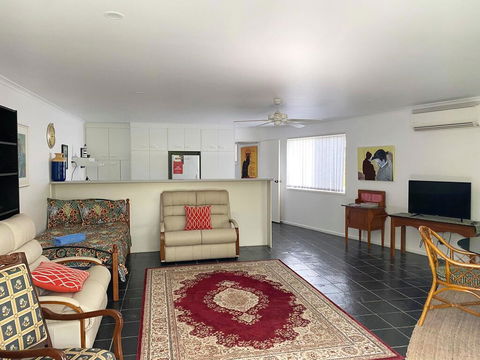 Woorim Secluded Palms Villa - Accommodation Broome 1
