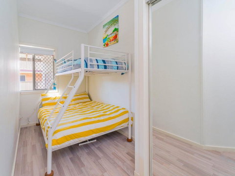 Yamba Daze - Sunset - Pet Friendly - Accommodation Broome 2