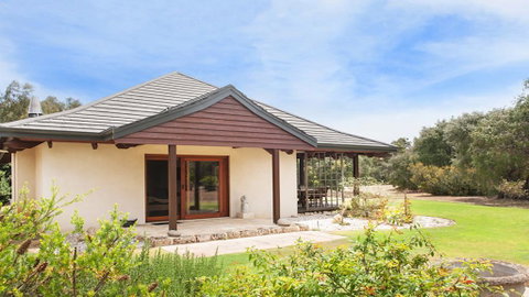 Yallingup Retreat - Accommodation Broome 2