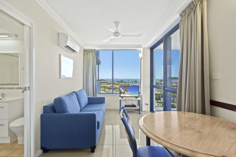 AirliediseNO Hills5min Walk 2 Port Of Airlie/Ferry TerminalWiFiNetflix - Accommodation Broome 3