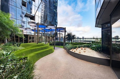 A Lux 2BR Apt Next To Southern Cross City Views - Accommodation Broome 2