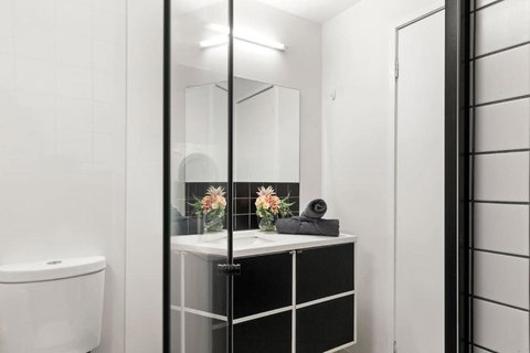 A 2 Bed 3min To Melbourne Central With Parking - Accommodation Broome 1