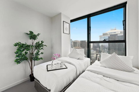 A 2BR Apt On Collins With City Views FREE Parking - Accommodation Broome 3
