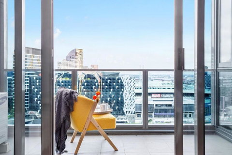 A 2BR Apt With Harbour Views And FREE Parking - Accommodation Broome 0