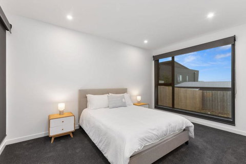 A Box Of Moonlight - Accommodation Broome 1