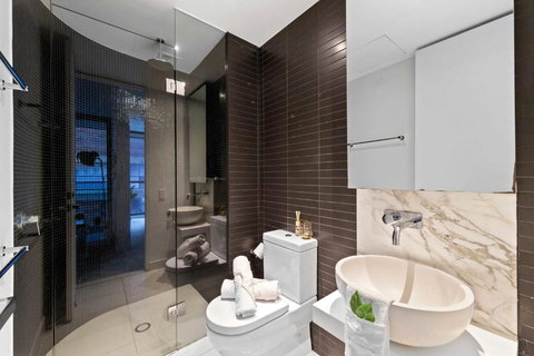 A Chic & Comfy 2BR Apt Near Federation Square - Accommodation Broome 3