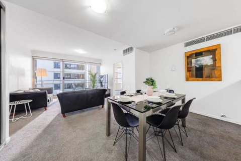 A Comfy 2BR Apt Right Next To Darling Harbour - Accommodation Broome 4