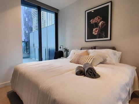 A Cosmopolitan Hub In CBD Centre - Accommodation Broome 0