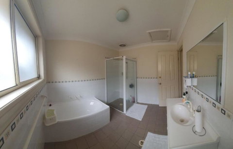 A Cosy Private Bedroom For You (2) - Accommodation Broome 3